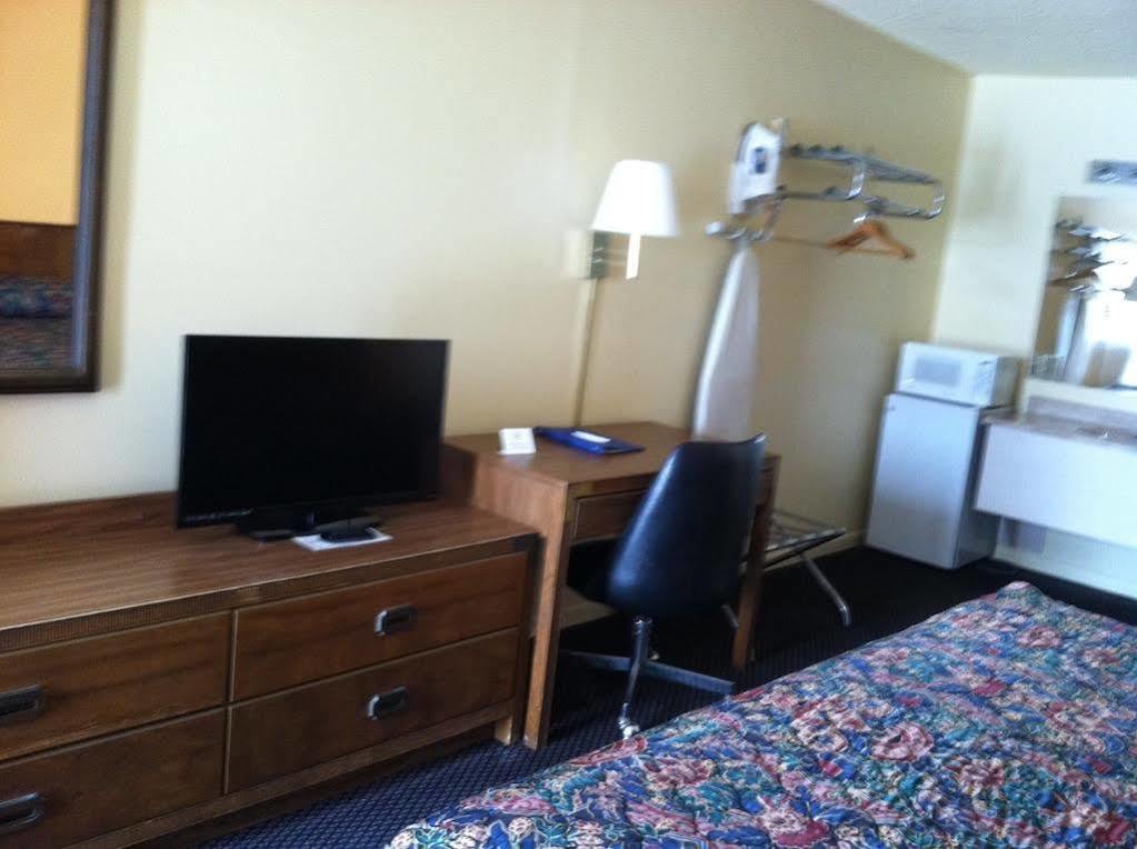 Knights Inn - Chanute Dış mekan fotoğraf